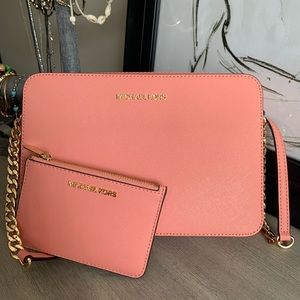 Michael Kors Jet set crossbody And Wallet